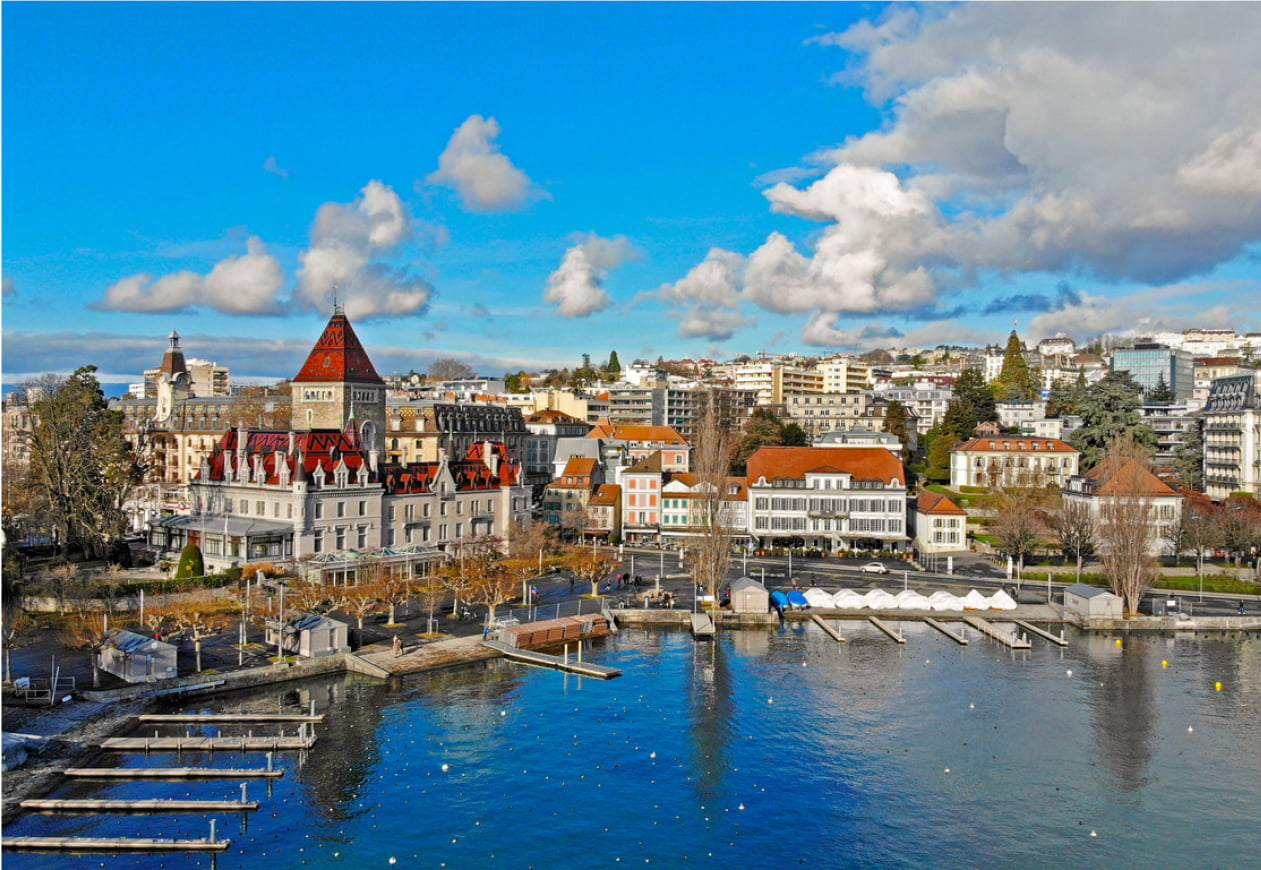 Un petit port de plaisance proche de Genève, en Suisse